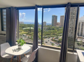 Hawaiian Monarch 1804 condo